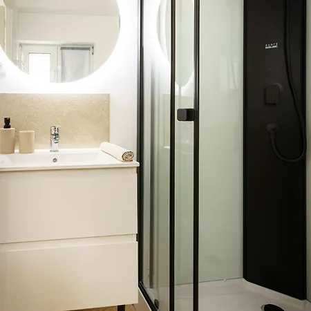 Stud Sauge 2pers Wifi Centre * Cambrai